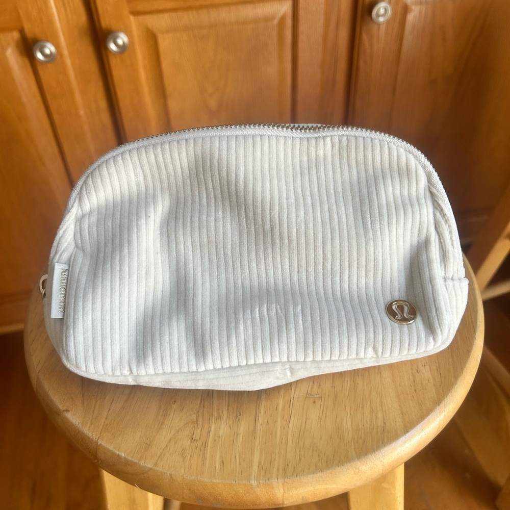 Lululemon 1L Belt Bag
